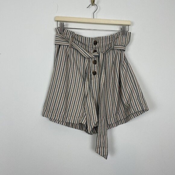 Free People Woman’s Striped High Waisted Tie Button Front Shorts Size 10 - Picture 1 of 7
